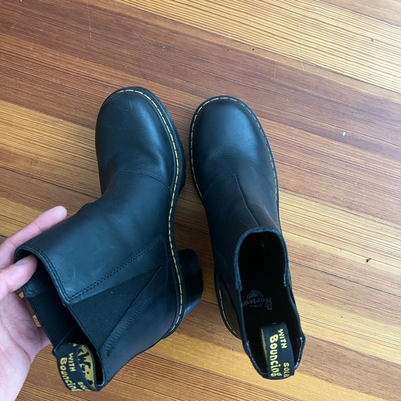 Doc Martin boots - Picture 2 of 5